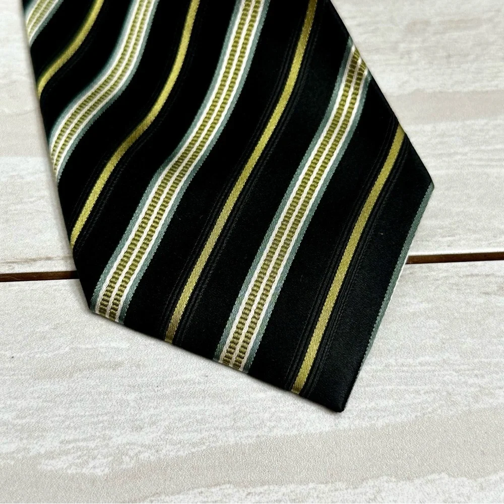 Geoffrey Beene Black Gold Striped 100% Silk New Orleans Saints Colors Power Tie
